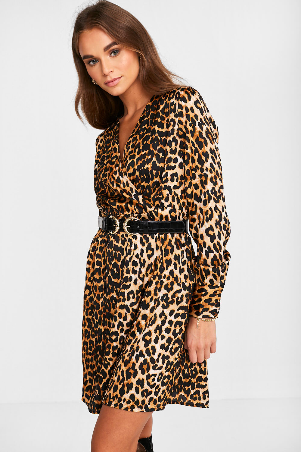 https://www.iclothing.com/media/catalog/product/l/e/leora_leopard_wrap_dress_in_orange_-5.jpg