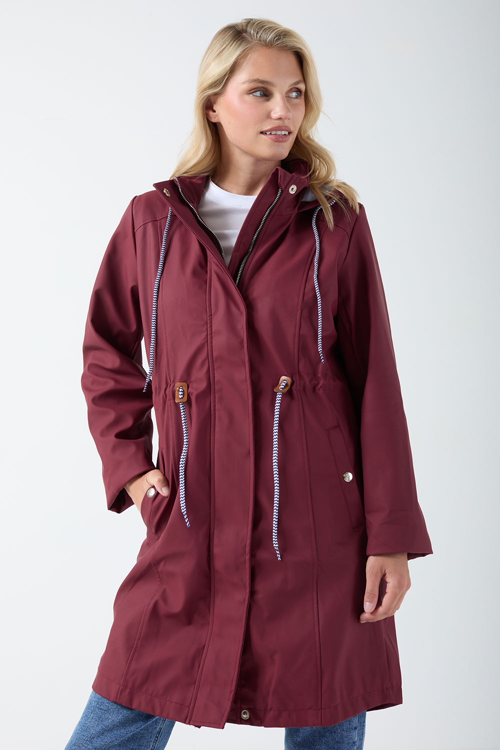 https://www.iclothing.com/media/catalog/product/l/i/lilll-drawstring-raincoat-wine-4_1.jpg