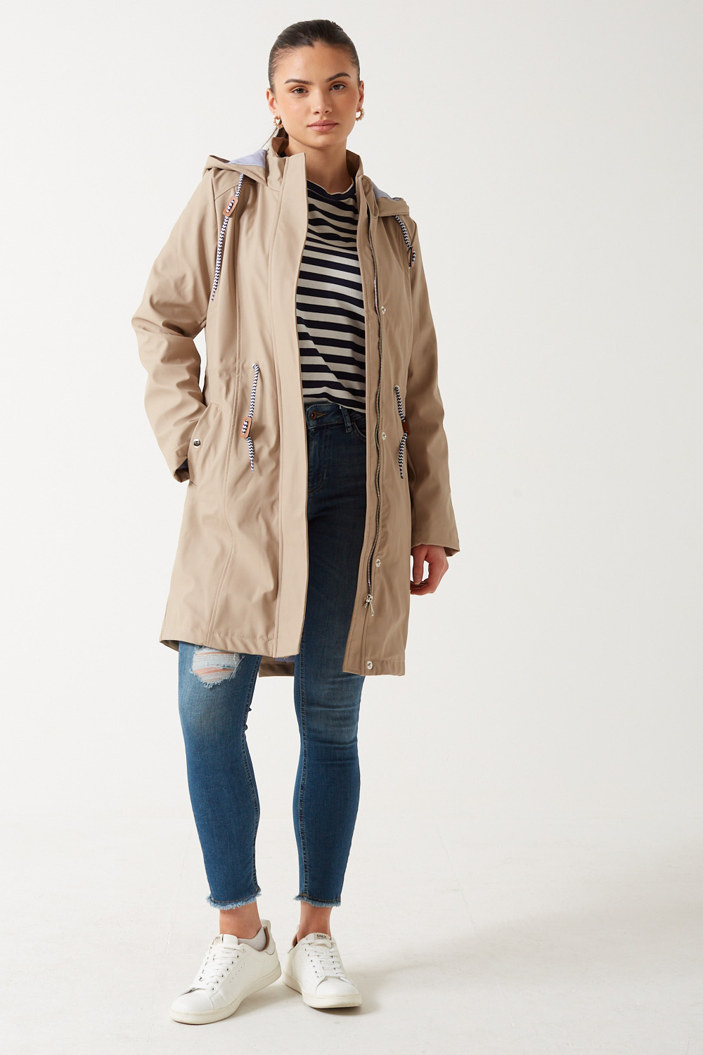 https://www.iclothing.com/media/catalog/product/l/i/lilly_drawstring_rain_jacket_in_beige-3a.jpg