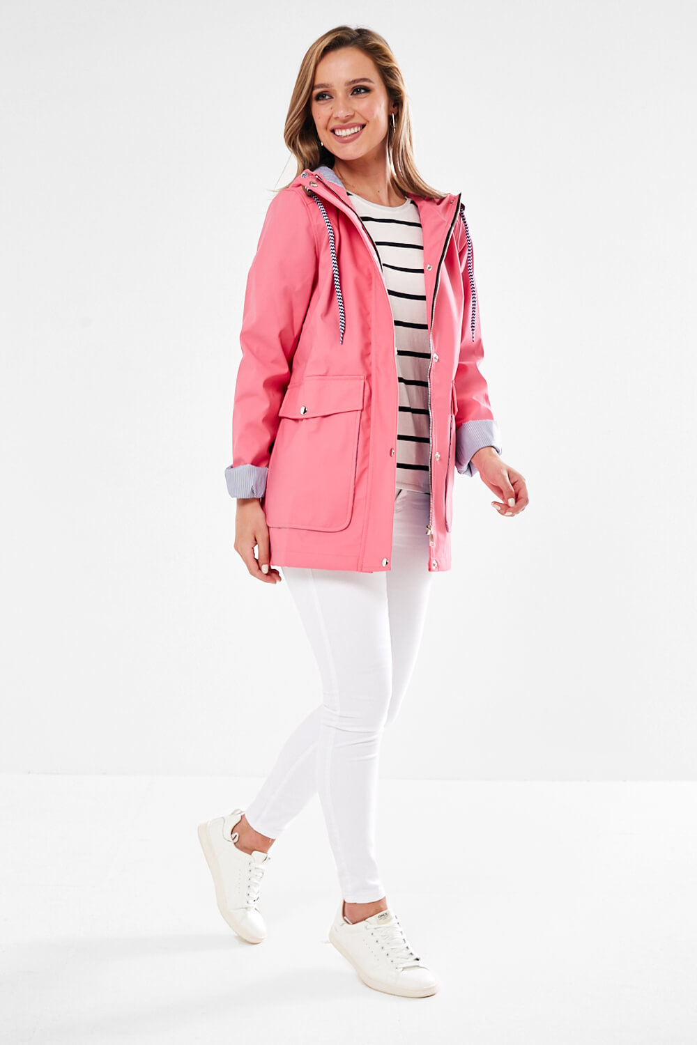 https://www.iclothing.com/media/catalog/product/l/i/lilly_stripe_lined_raincoat-7.jpg