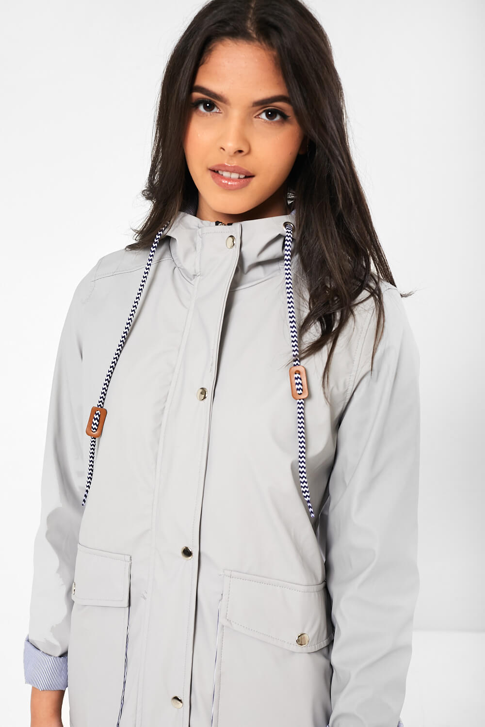 https://www.iclothing.com/media/catalog/product/l/i/lilly_stripe_lined_raincoat_in_grey-2.jpg