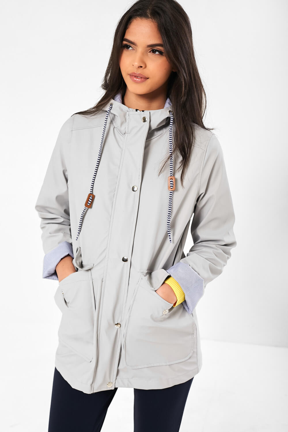 https://www.iclothing.com/media/catalog/product/l/i/lilly_stripe_lined_raincoat_in_grey-3.jpg