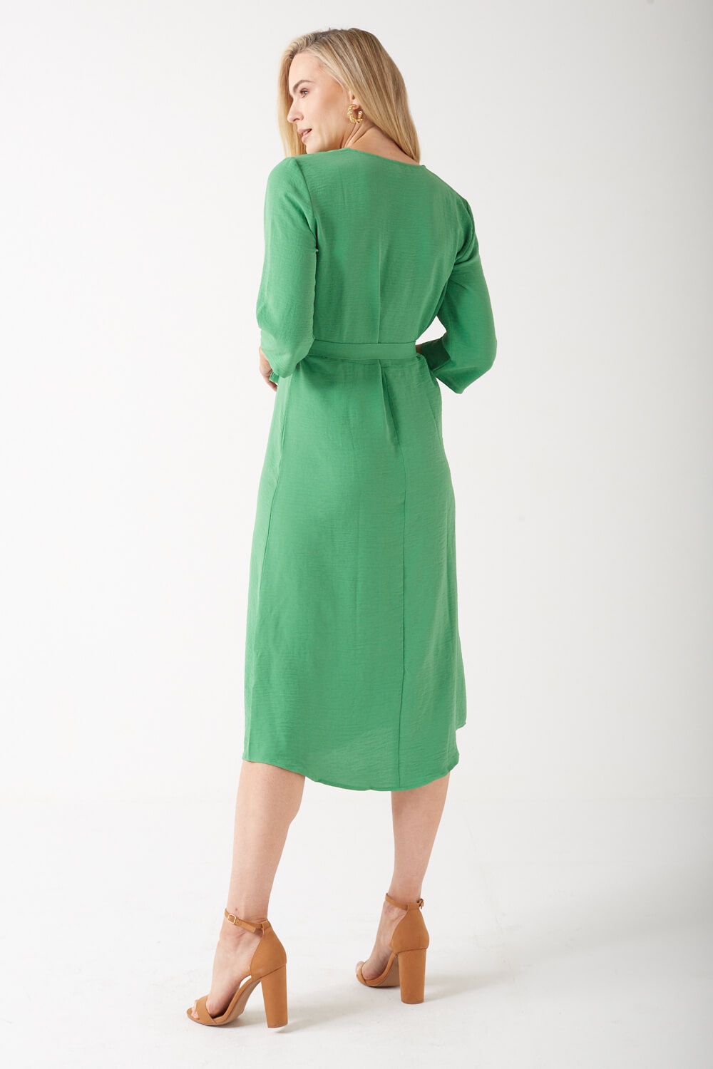 https://www.iclothing.com/media/catalog/product/l/i/lion_3_4_sleeve_v_neck_wrap_dress_in_green-2.jpg