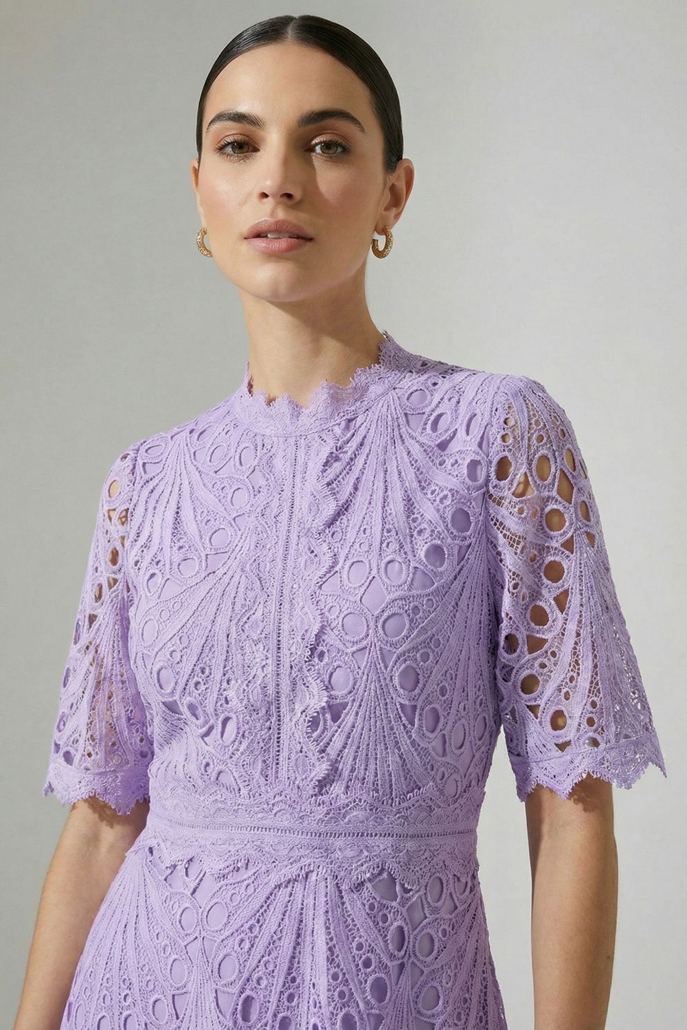 Jude Lace Occasion Midi Dress in Lilac