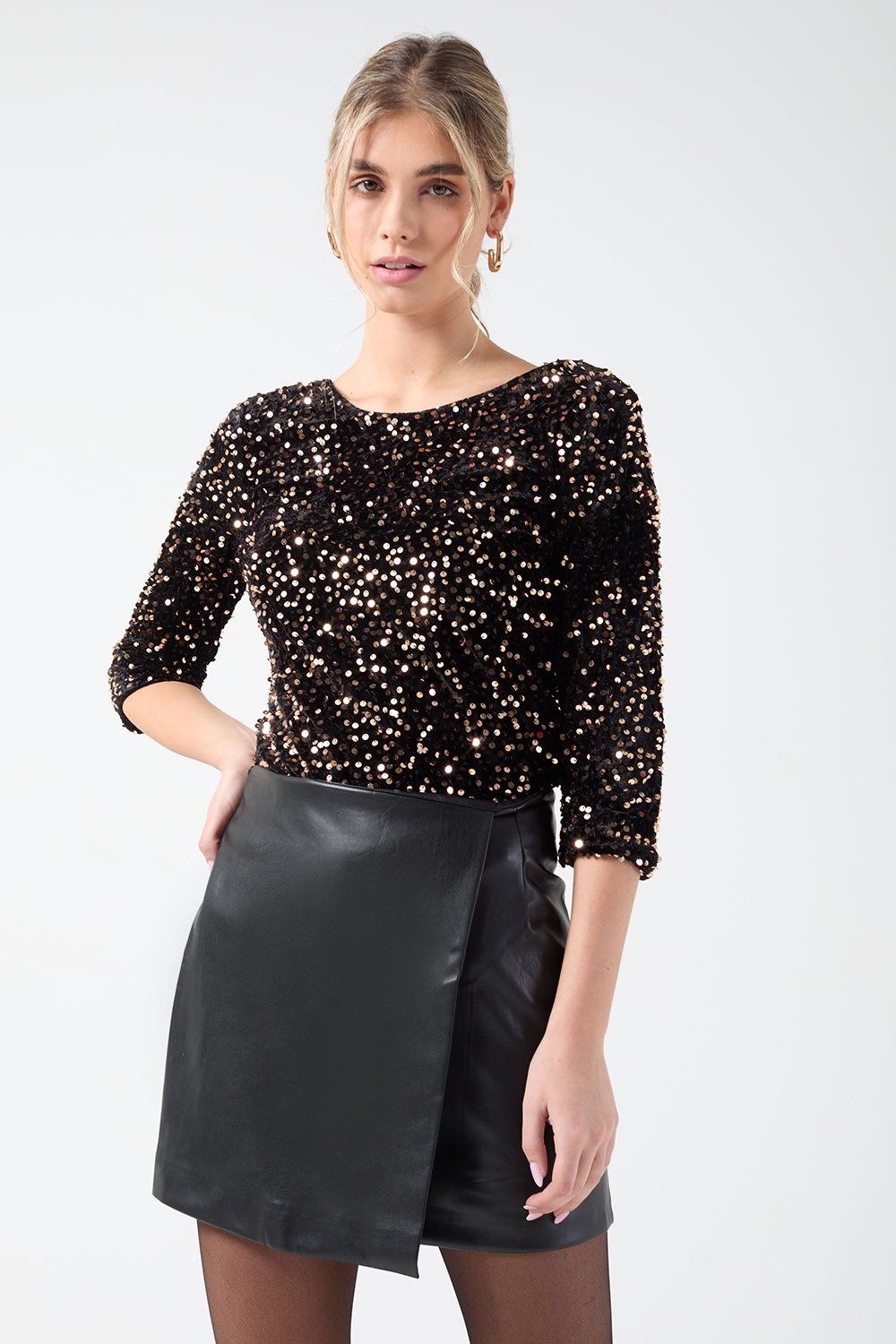 https://www.iclothing.com/media/catalog/product/m/a/ma82522-black-with-gold-97.jpg