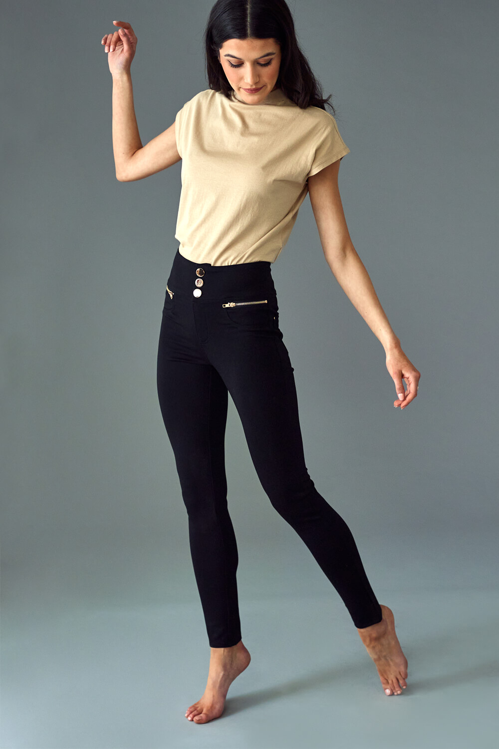 https://www.iclothing.com/media/catalog/product/m/a/madison_gold_button_jeggings_in_black.jpg