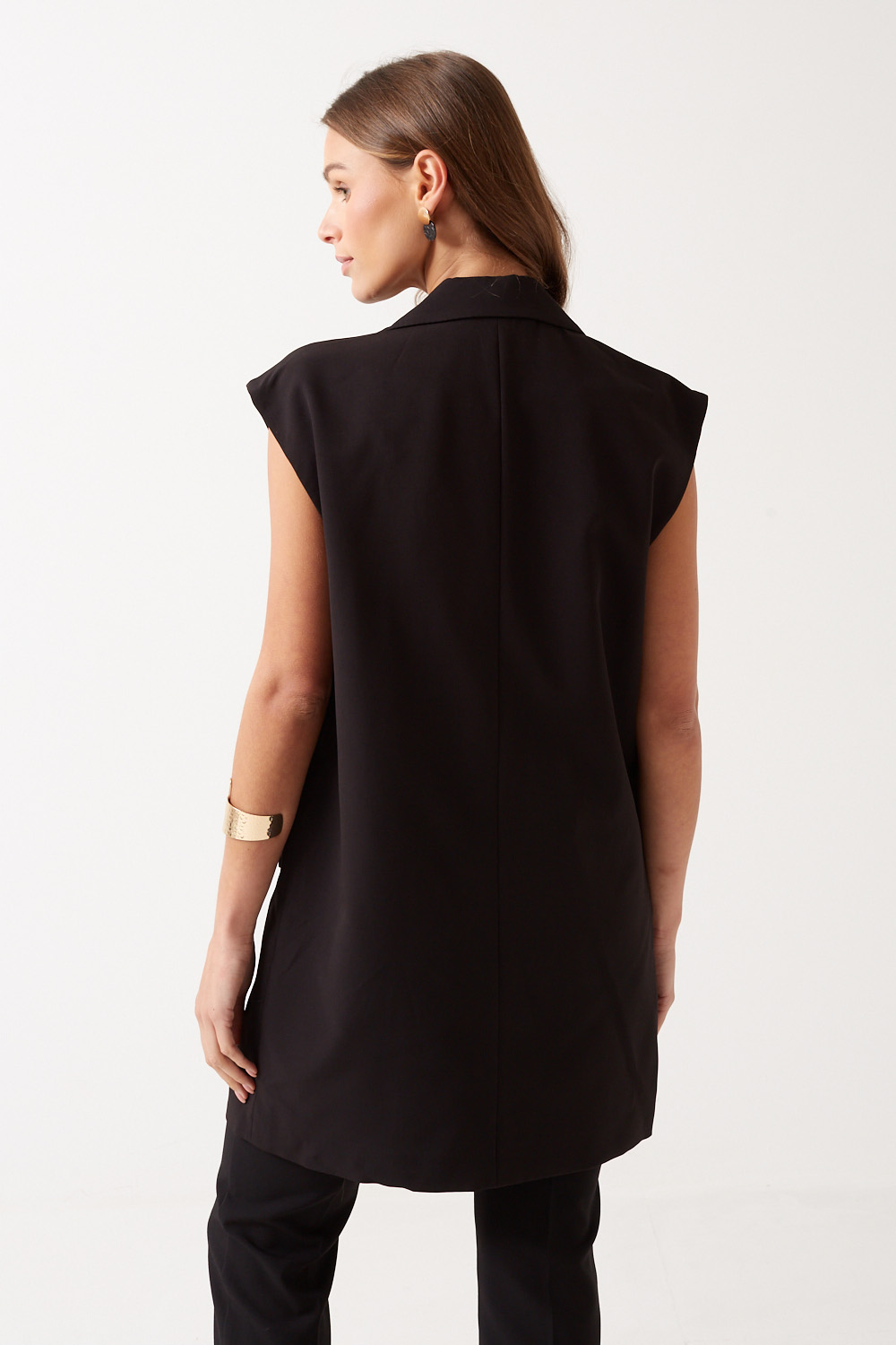 https://www.iclothing.com/media/catalog/product/m/a/maia_long_vest_blazer_in_black-2.jpg