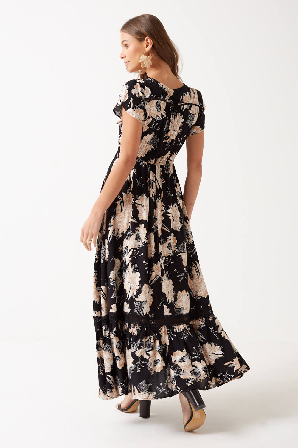 https://www.iclothing.com/media/catalog/product/m/a/malia_floral_print_midi_dress_in_black-3.jpg