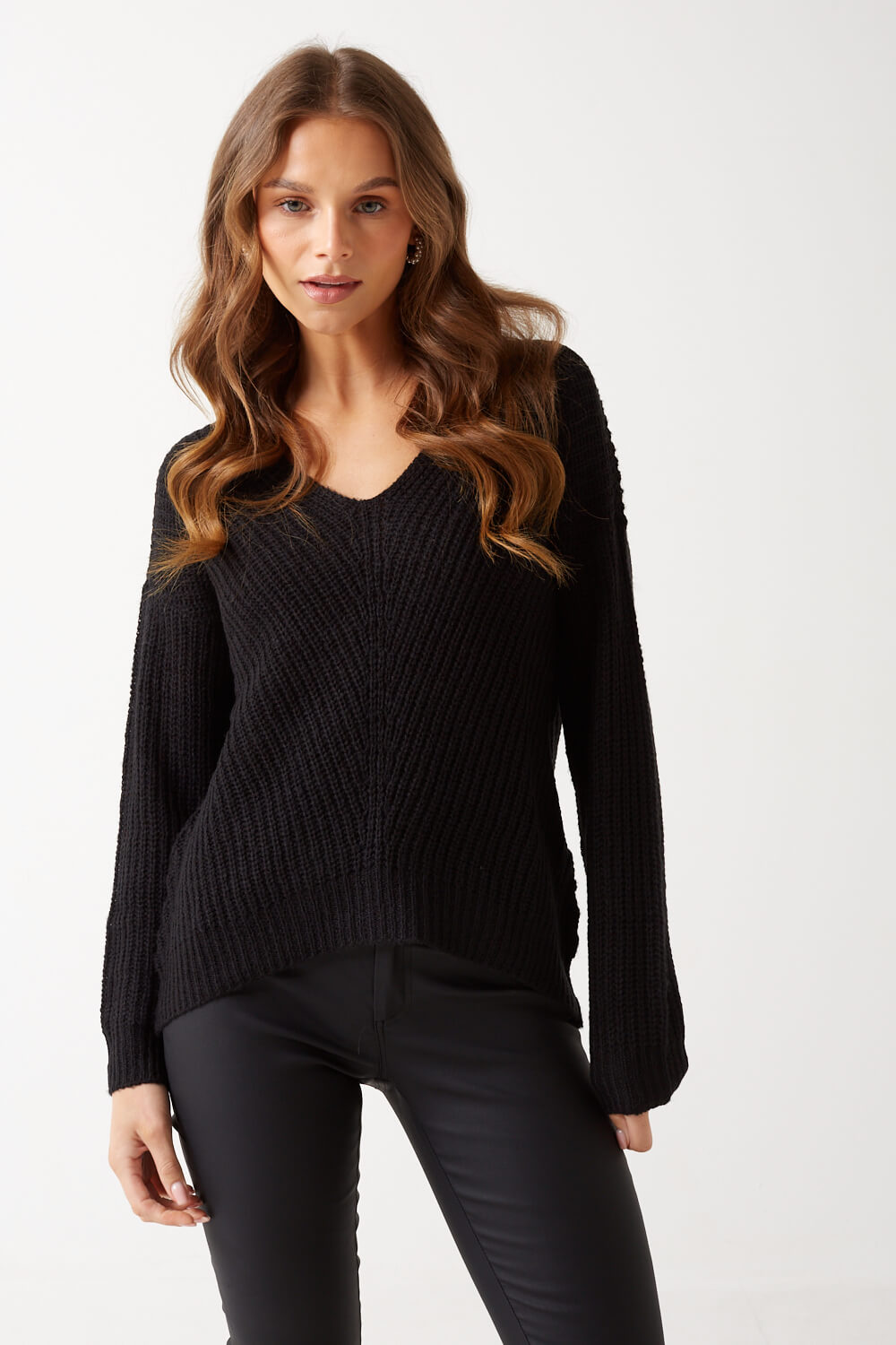 https://www.iclothing.com/media/catalog/product/m/e/megan_knit_jumper_in_black-1a.jpg