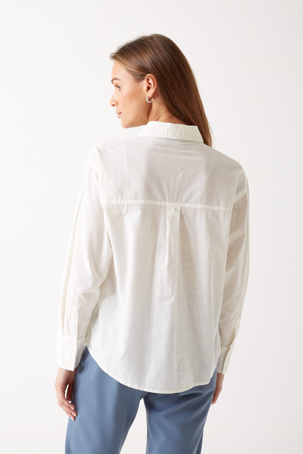 https://www.iclothing.com/media/catalog/product/m/e/melia_long_sleeve_shirt_in_ivory-3.jpg
