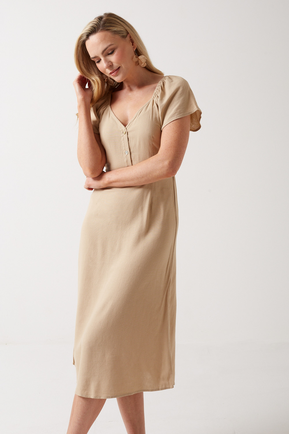 https://www.iclothing.com/media/catalog/product/m/i/milo_midi_dress_in_beige-1.jpg