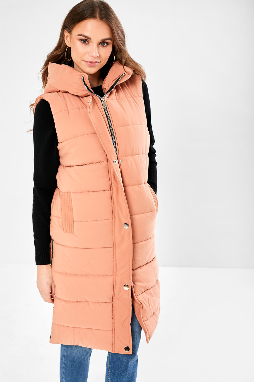 https://www.iclothing.com/media/catalog/product/m/i/miriam_padded_gilet_in_dark_salmon.jpg