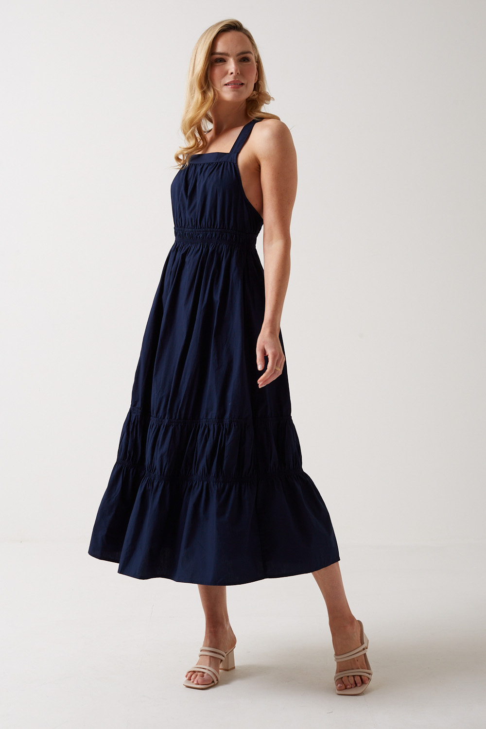 https://www.iclothing.com/media/catalog/product/m/i/mist_maxi_dress_in_navy-6.jpg