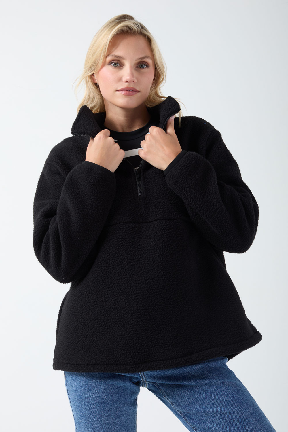 https://www.iclothing.com/media/catalog/product/m/o/molly-half-zip-fleece-blk-7.jpg