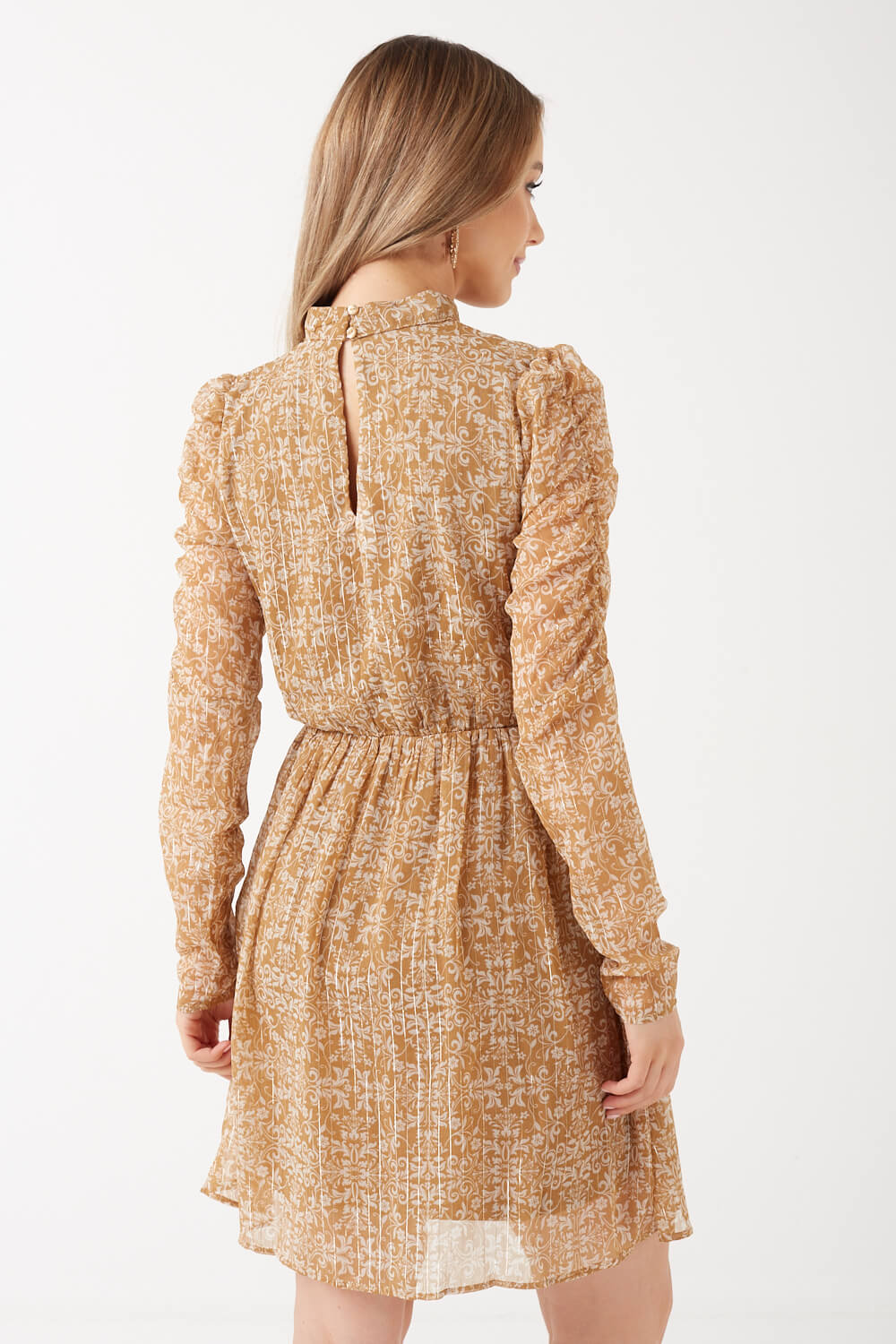 https://www.iclothing.com/media/catalog/product/m/u/mulan_paisley_print_short_dress_in_beige-2.jpg