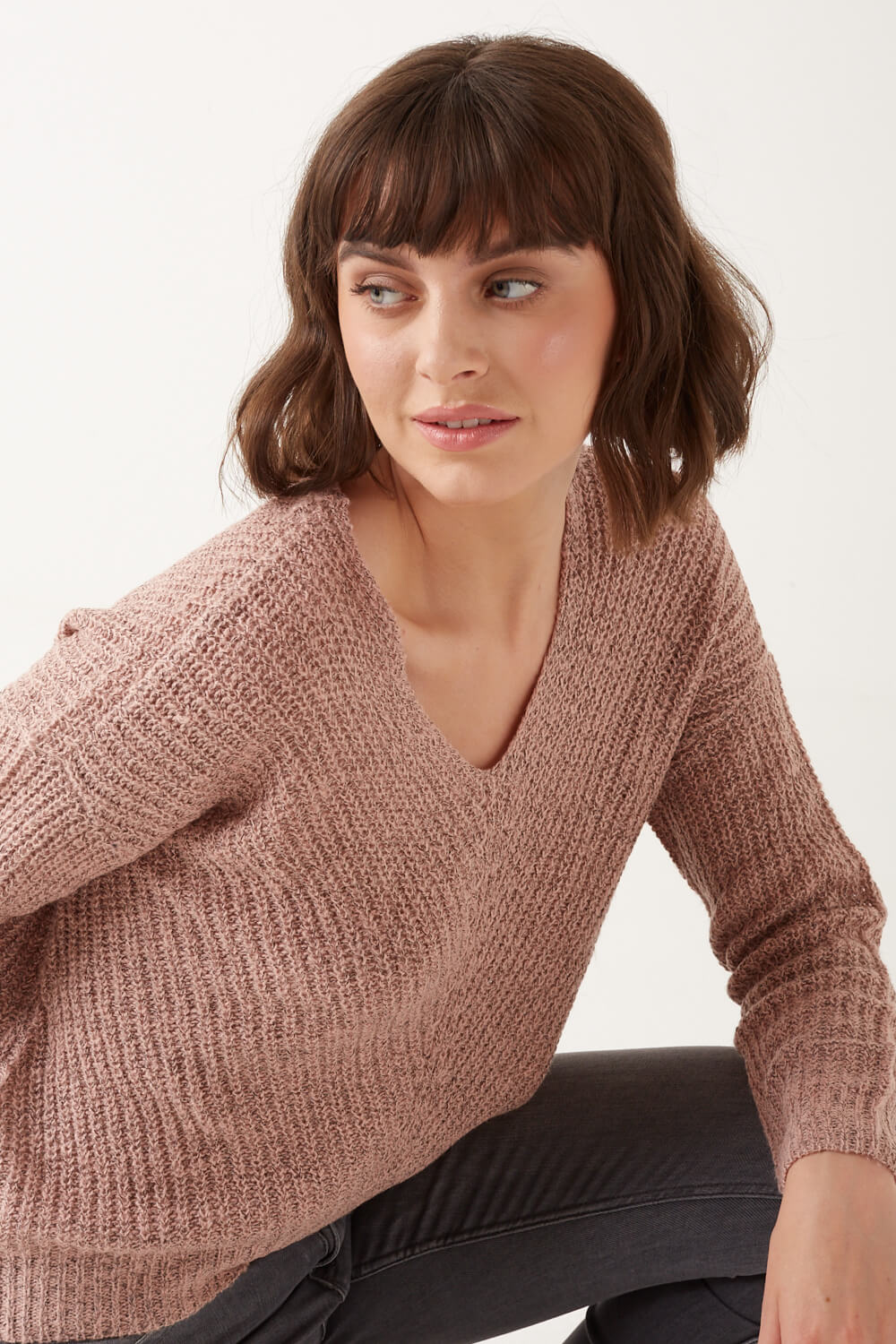 https://www.iclothing.com/media/catalog/product/n/e/new_megan_v_neck_knit_jumper_in_blush-5.jpg