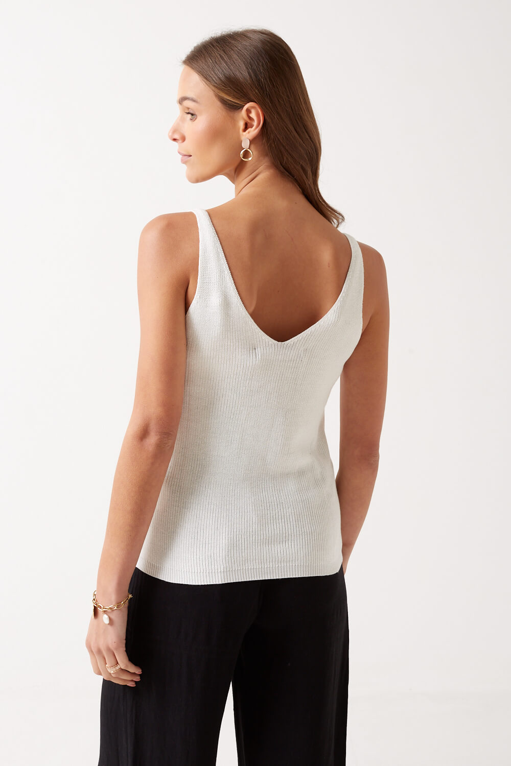 https://www.iclothing.com/media/catalog/product/n/e/newlex_knit_top_in_white-2.jpg