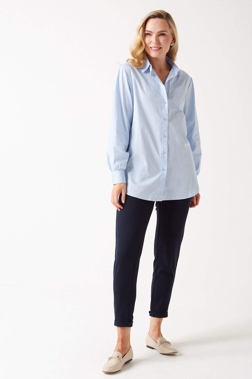 https://www.iclothing.com/media/catalog/product/n/o/nora_long_sleeve_shirt_in_blue-3_2.jpg