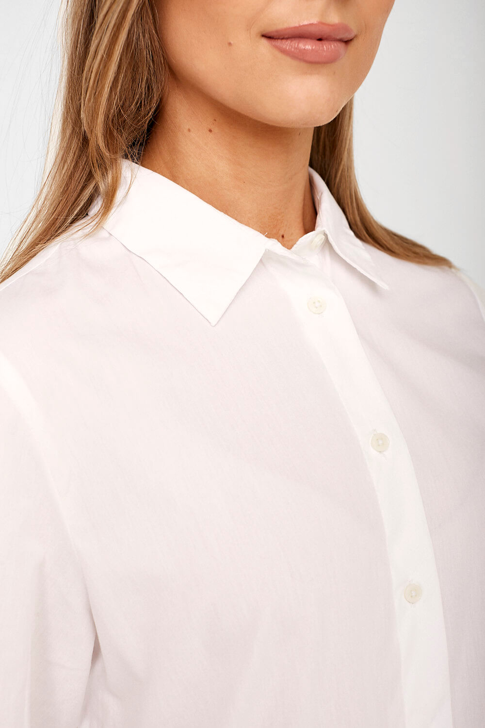 https://www.iclothing.com/media/catalog/product/n/o/nora_long_sleeve_shirt_in_white-6.jpg