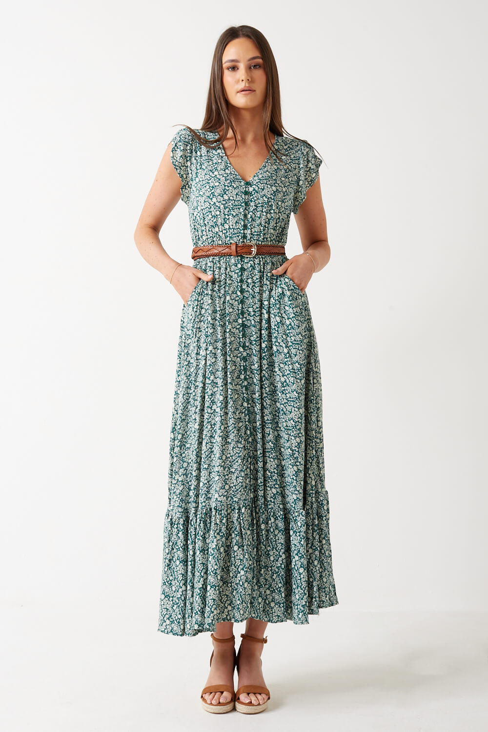 https://www.iclothing.com/media/catalog/product/n/o/norah_ditsy_floral_print_maxi_dress_in_green-3.jpg