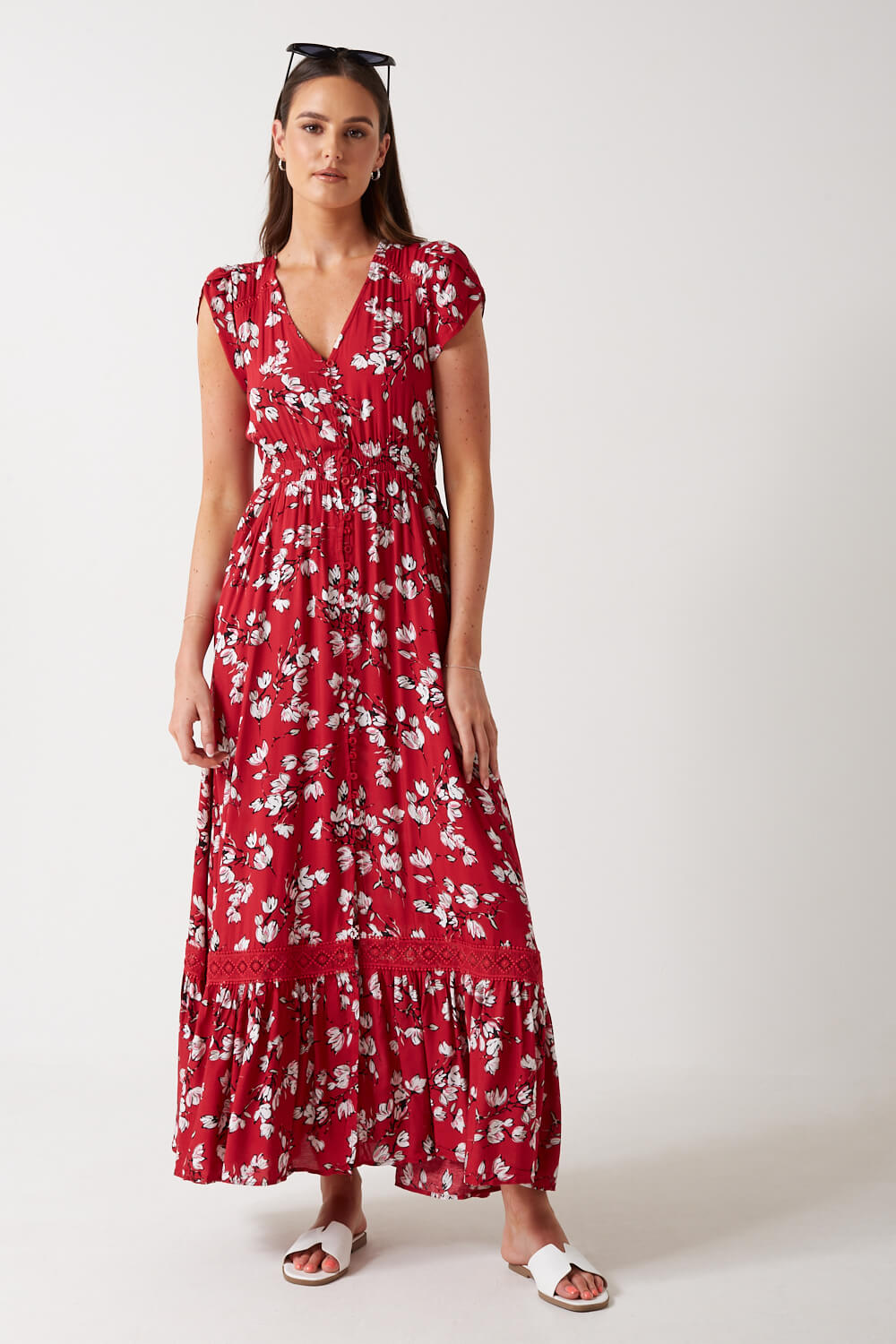 https://www.iclothing.com/media/catalog/product/n/o/norah_floral_print_maxi_dress_in_red-1.jpg