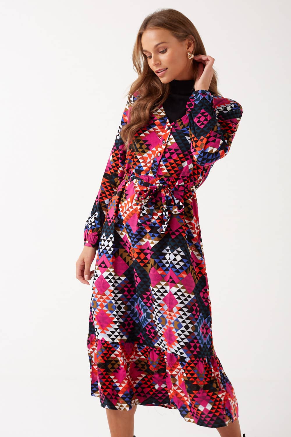 https://www.iclothing.com/media/catalog/product/n/o/nova_geometric_print_midi_dress_in_multi-5.jpg