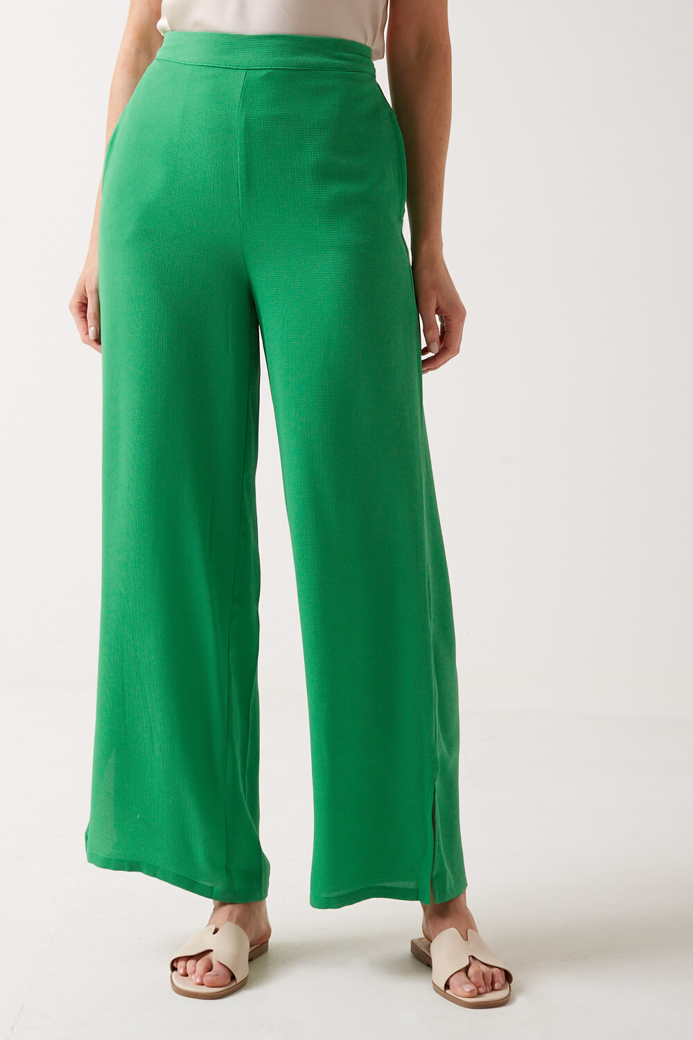 https://www.iclothing.com/media/catalog/product/n/o/nova_wide_leg_trousers_in_green-2_1_1.jpg