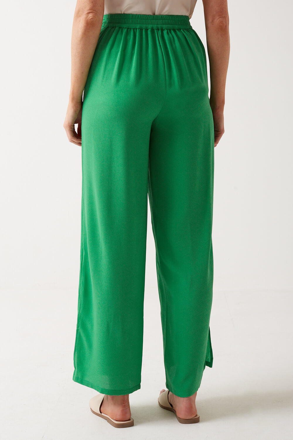 https://www.iclothing.com/media/catalog/product/n/o/nova_wide_leg_trousers_in_green-3_1_1.jpg