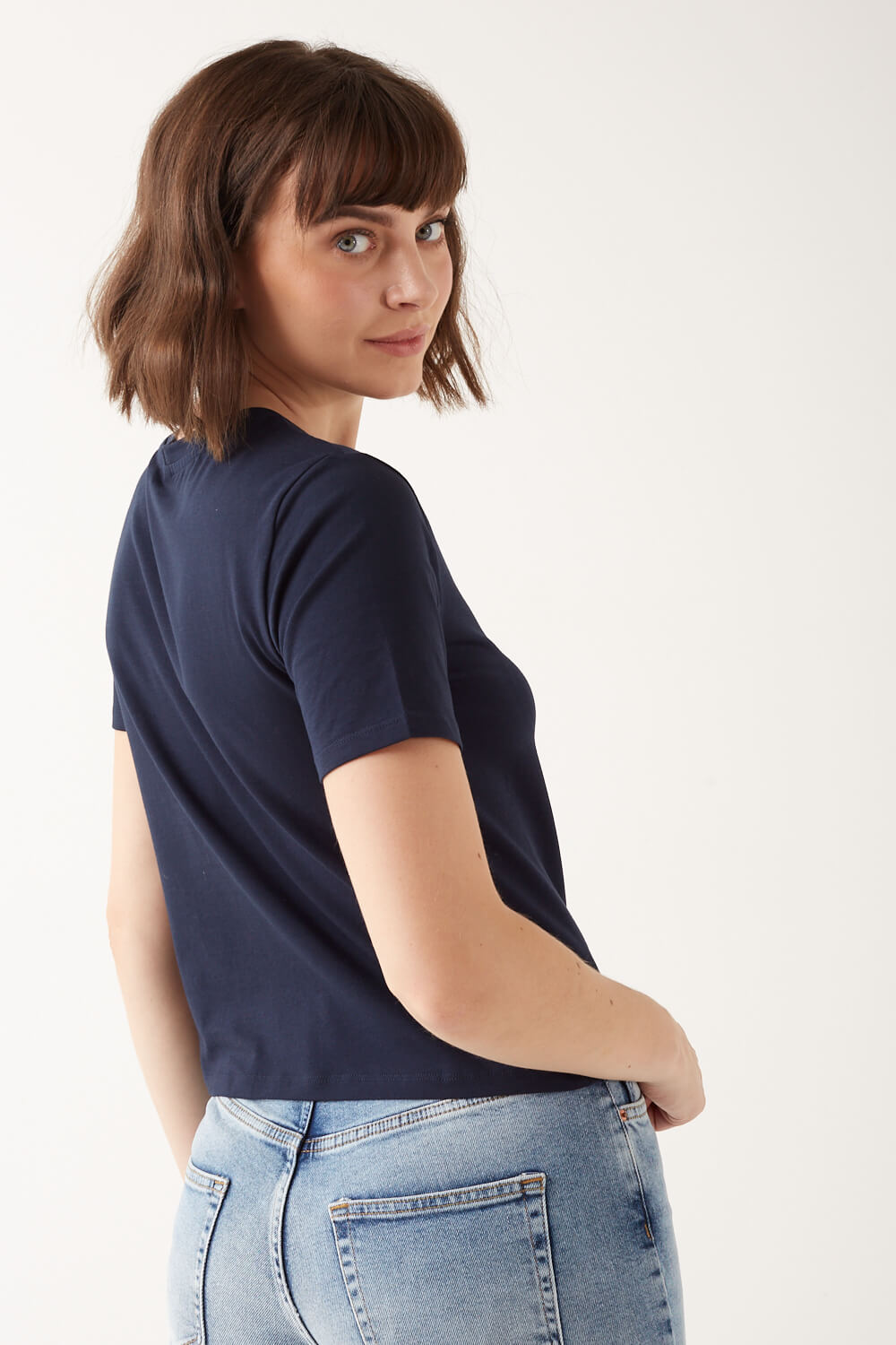 https://www.iclothing.com/media/catalog/product/p/a/pablo_basic_t-shirt_in_navy-4.jpg
