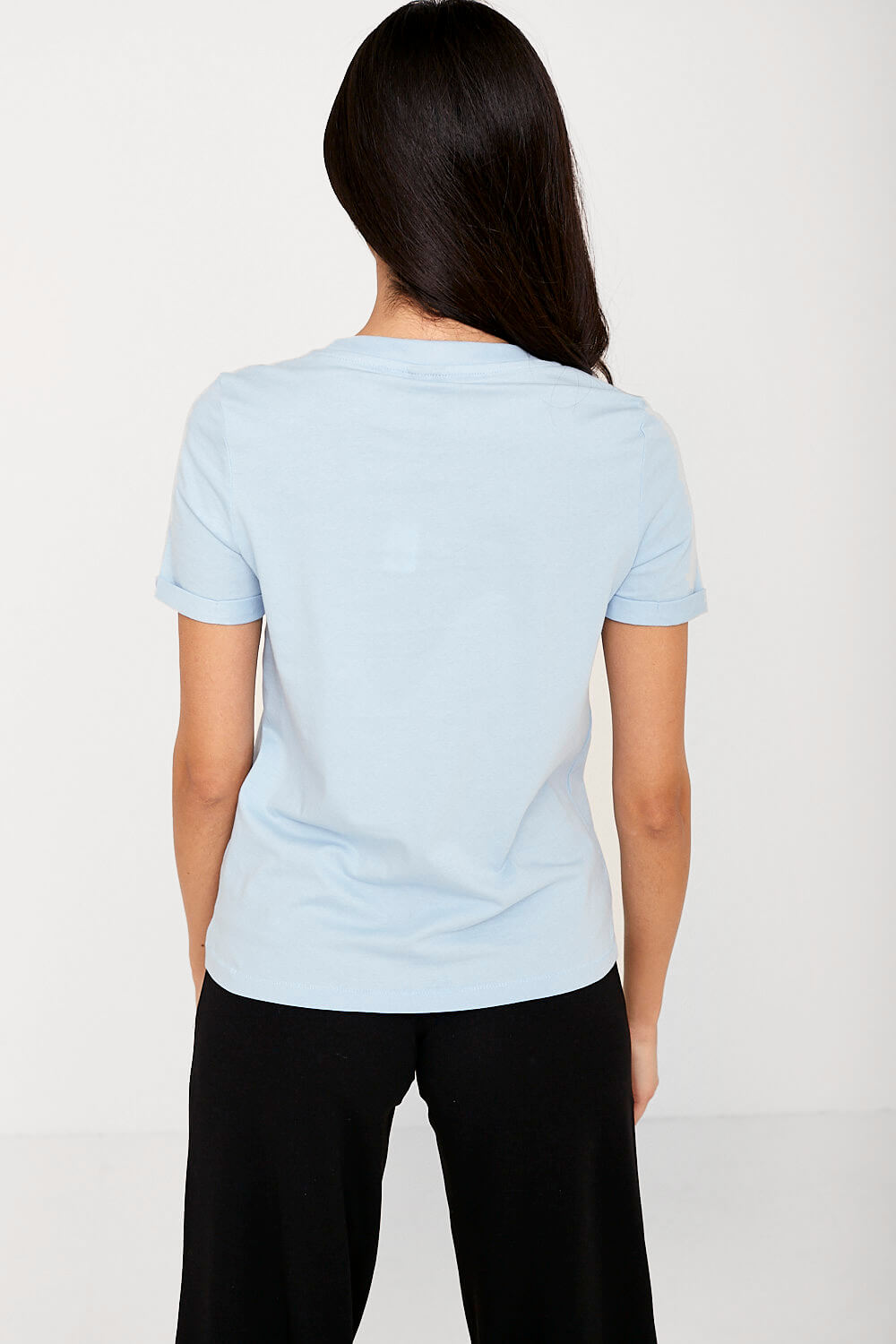 https://www.iclothing.com/media/catalog/product/p/a/paula_basic_t-shirt_in_blue-2.jpg