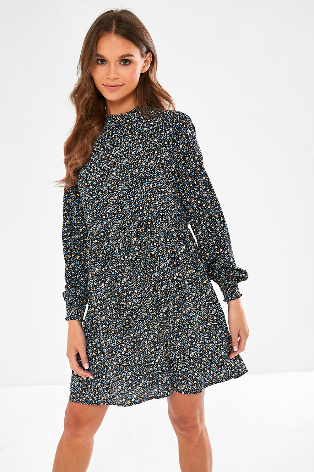 https://www.iclothing.com/media/catalog/product/p/i/piper_ditsy_print_dress_in_black-4.jpg