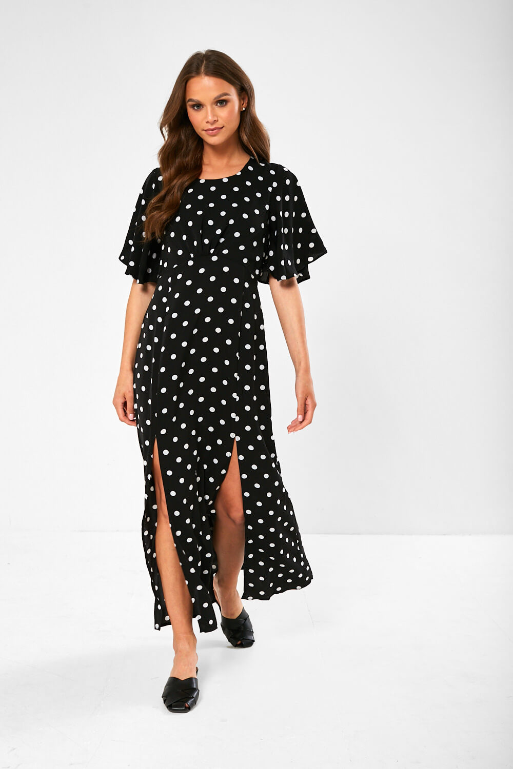 https://www.iclothing.com/media/catalog/product/p/o/polly_polka_dot_dress_in_black-3_2.jpg