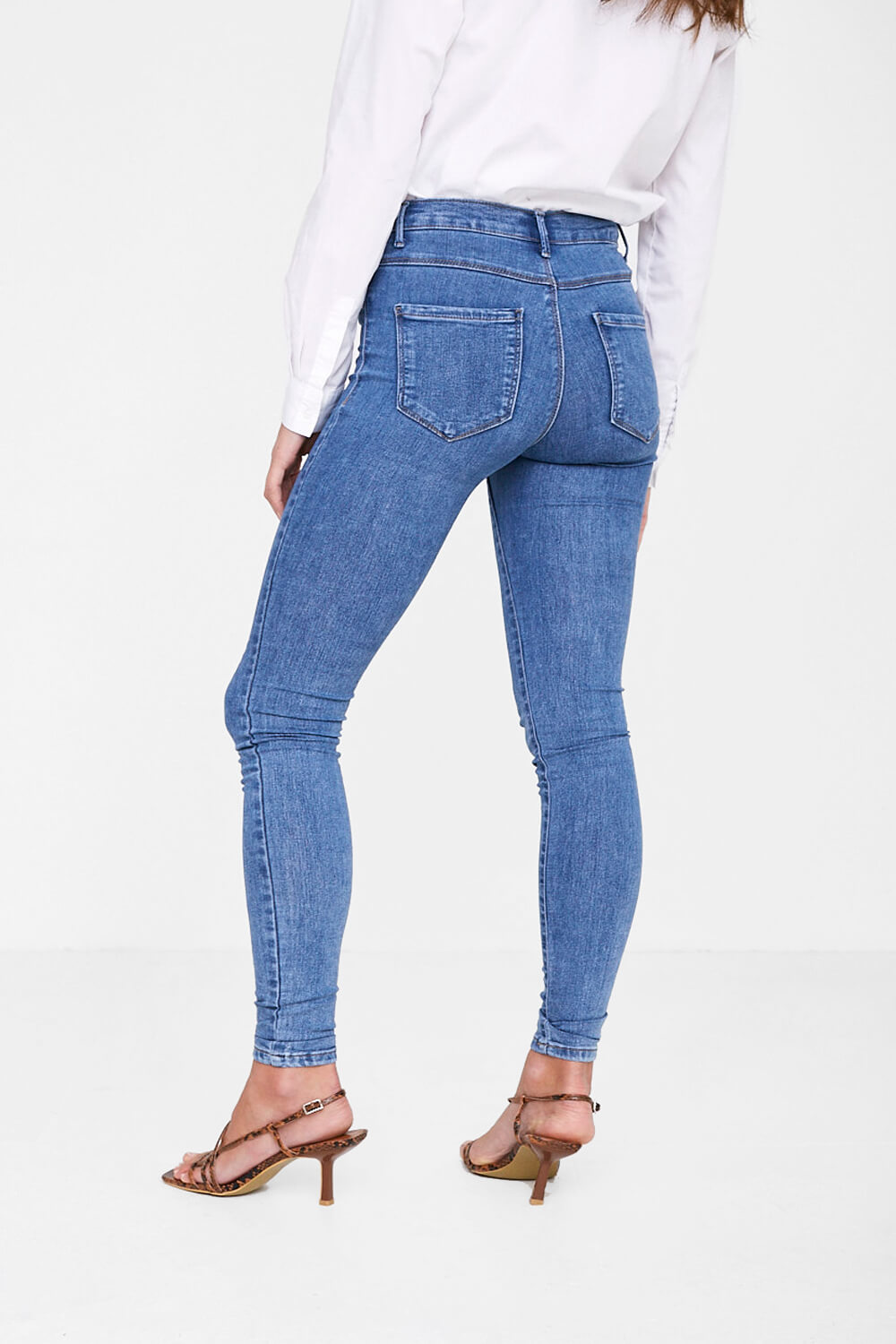 https://www.iclothing.com/media/catalog/product/r/a/rain_regular_skinny_jeans_in_blue-4.jpg