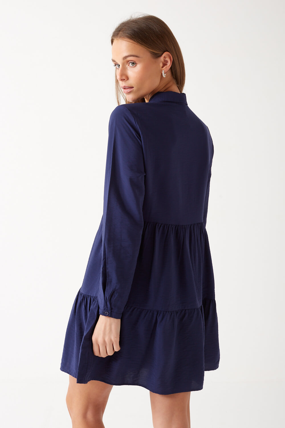 https://www.iclothing.com/media/catalog/product/s/a/sandy_tiered_hem_shirt_dress_in_navy-2.jpg
