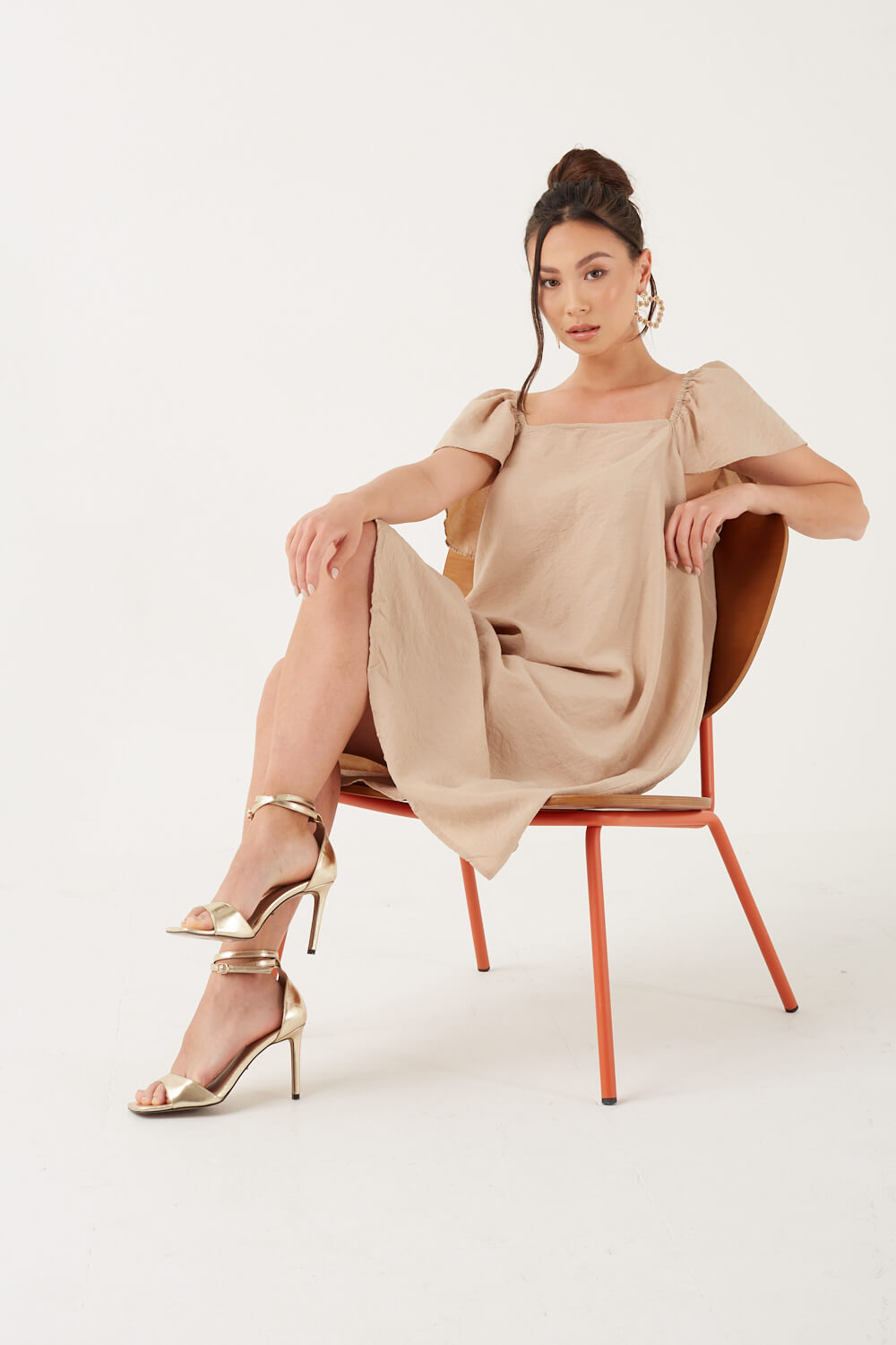 https://www.iclothing.com/media/catalog/product/s/a/sara_square_neck_summer_dress_in_beige-2.jpg