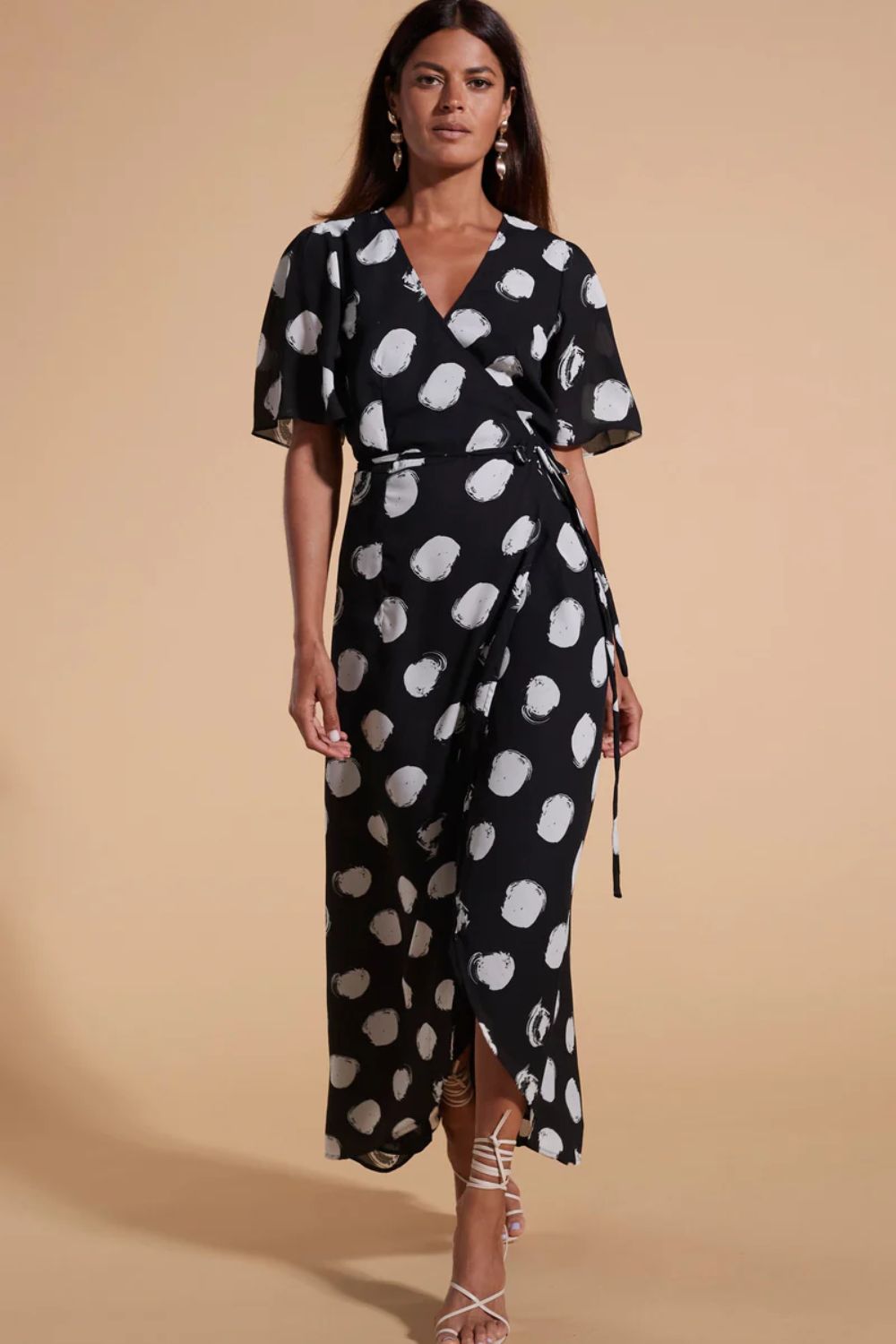 https://www.iclothing.com/media/catalog/product/s/a/sarahmaxiraffertydressinmonospot_4_800x.jpg