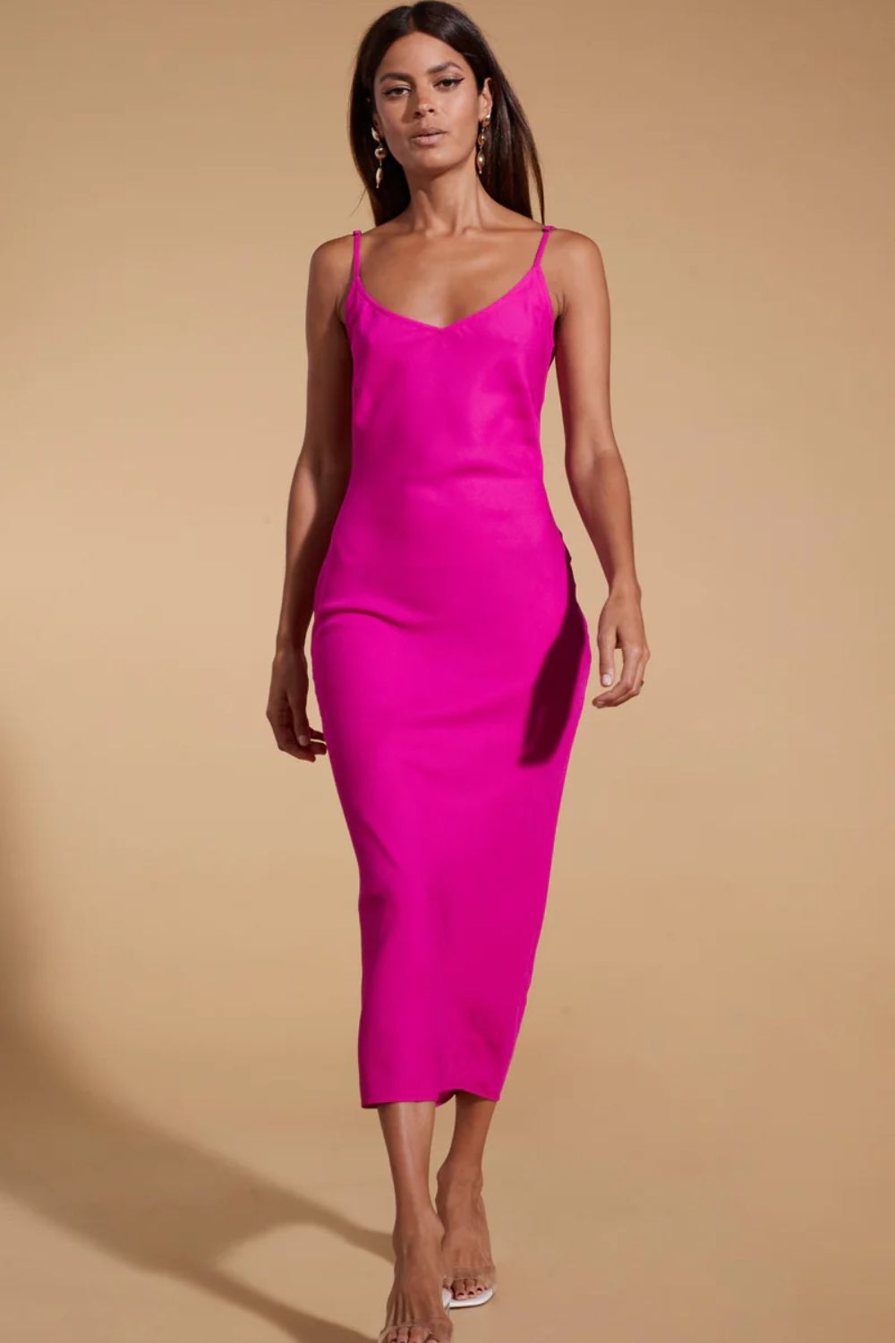 https://www.iclothing.com/media/catalog/product/s/a/sarahsiennamidaxidressinmagenta_800x.jpg