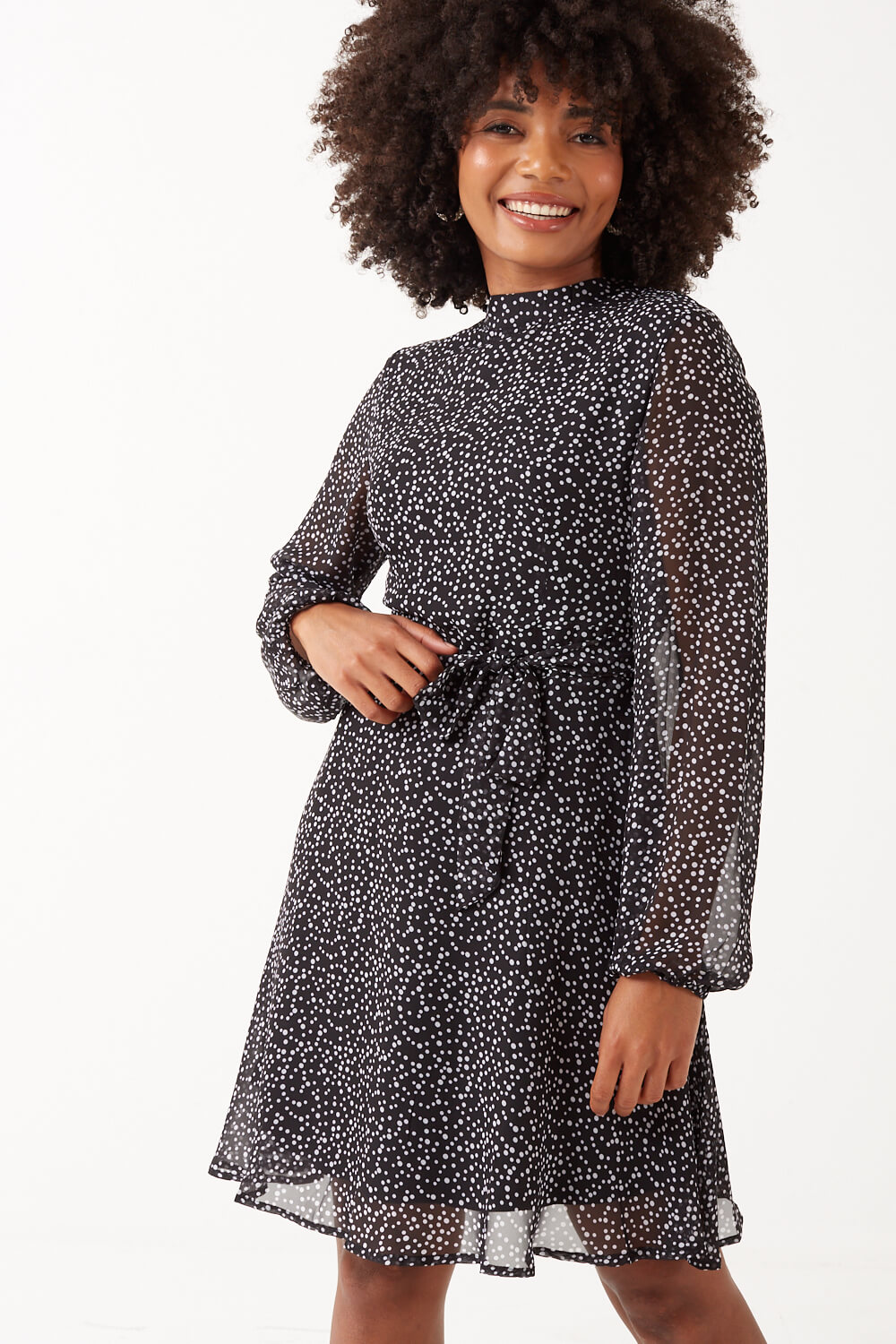 https://www.iclothing.com/media/catalog/product/s/a/savannah_spot_print_skater_dress_in_black-5.jpg