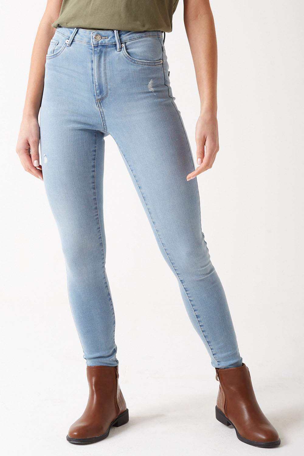 https://www.iclothing.com/media/catalog/product/s/o/sophia_high_rise_light_wash_skinny_jeans-3.jpg