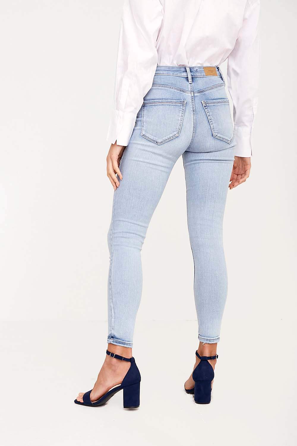 https://www.iclothing.com/media/catalog/product/s/o/sophia_high_rise_skinny_jeans_in_light_blue_denim-2.jpg