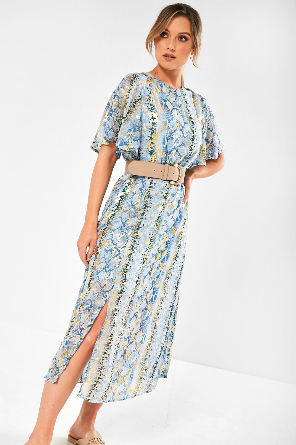 https://www.iclothing.com/media/catalog/product/s/t/stella_gold_detailed_dress_in_blue-5.jpg