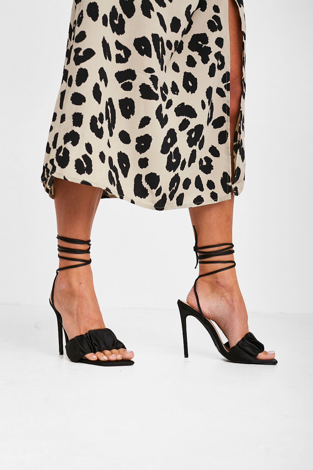 https://www.iclothing.com/media/catalog/product/t/a/tallulah_strappy_heels_in_black_satin-3.jpg