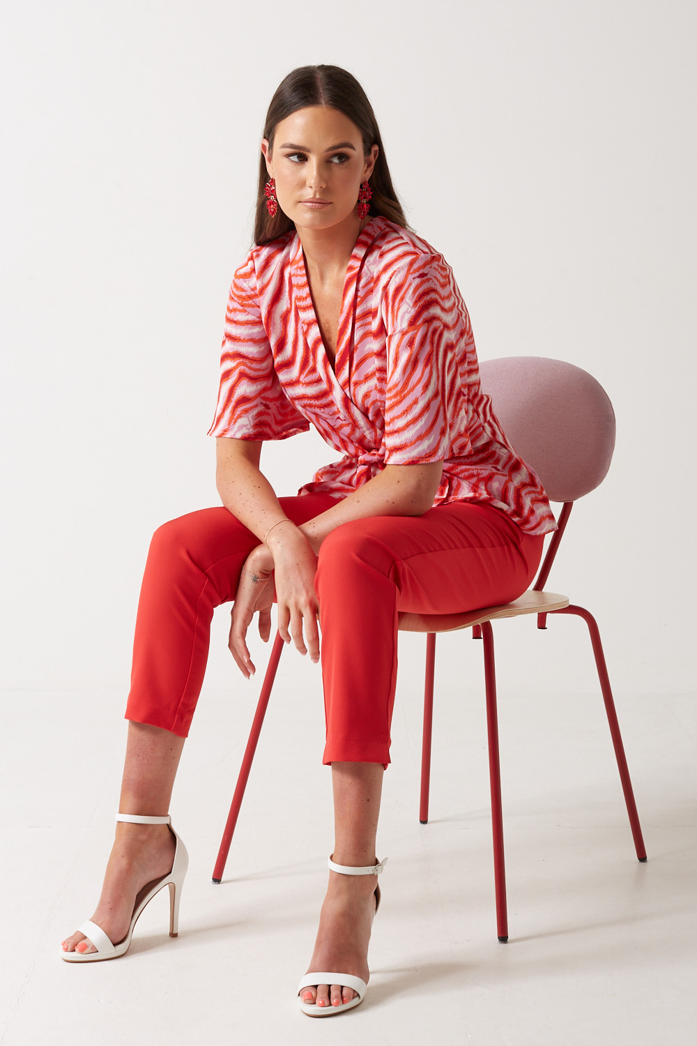 https://www.iclothing.com/media/catalog/product/t/a/tara_printed_wrap_top_in_red-3.jpg