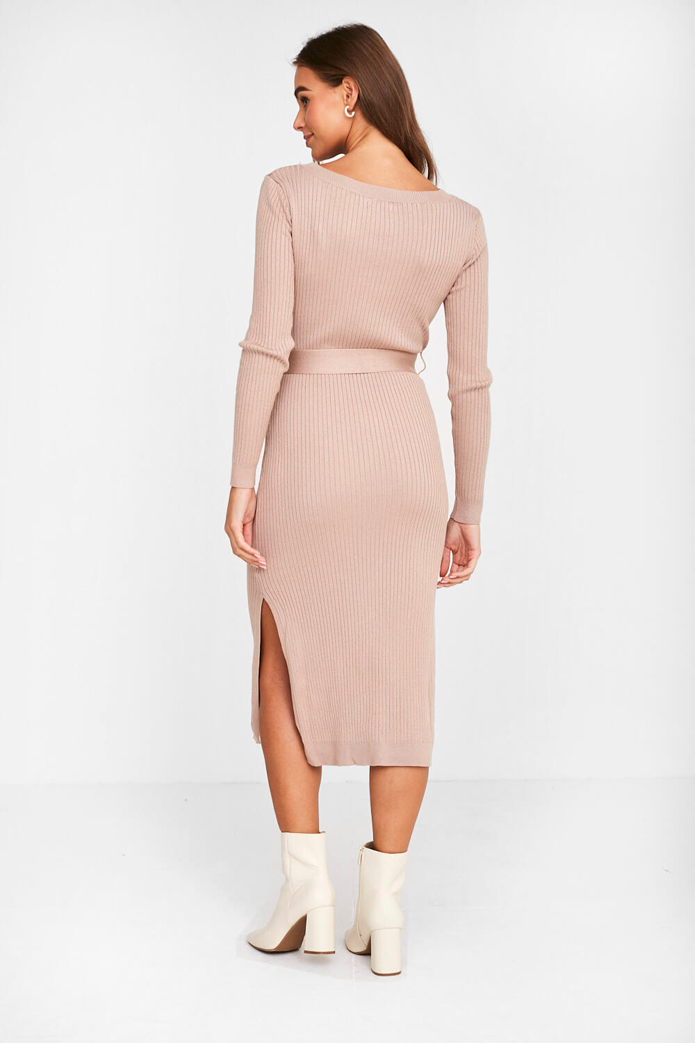 https://www.iclothing.com/media/catalog/product/t/e/tessa_ribbed_knit_dress_in_beige-2_1.jpg