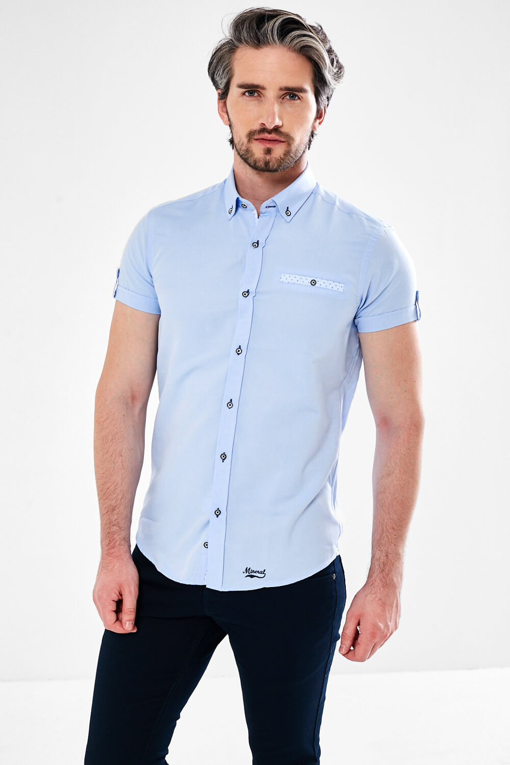https://www.iclothing.com/media/catalog/product/t/o/tolka_short_sleeve_oxford_shirt_in_sky_blue-4.jpg