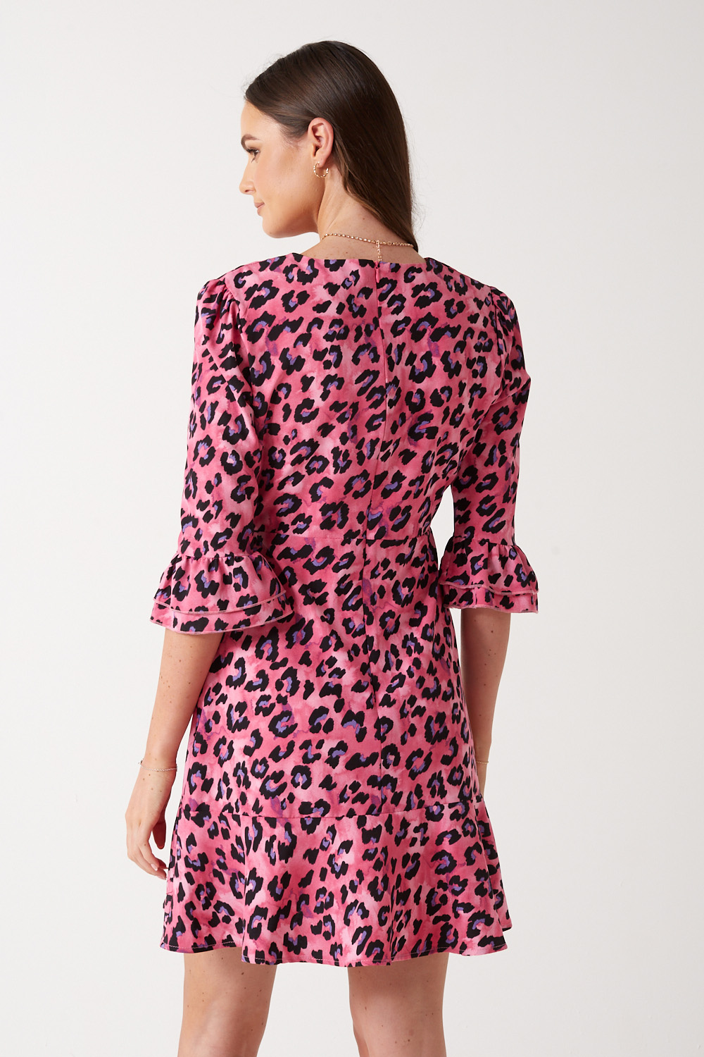 https://www.iclothing.com/media/catalog/product/t/r/trish_leopard_print_short_dress_in_pink-2a.jpg