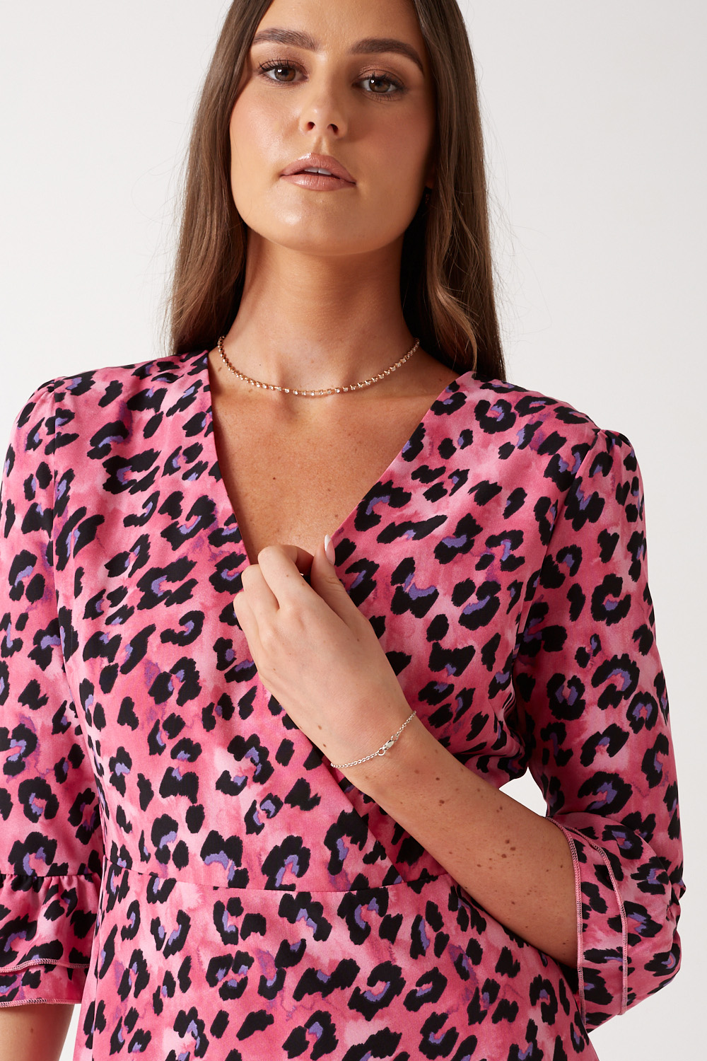 https://www.iclothing.com/media/catalog/product/t/r/trish_leopard_print_short_dress_in_pink-5a.jpg