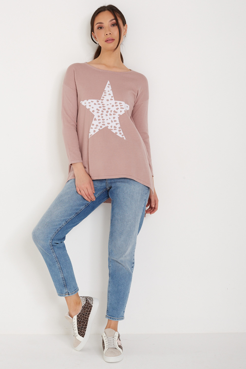https://www.iclothing.com/media/catalog/product/t/r/trisha_star_top_in_pink-3a.jpg