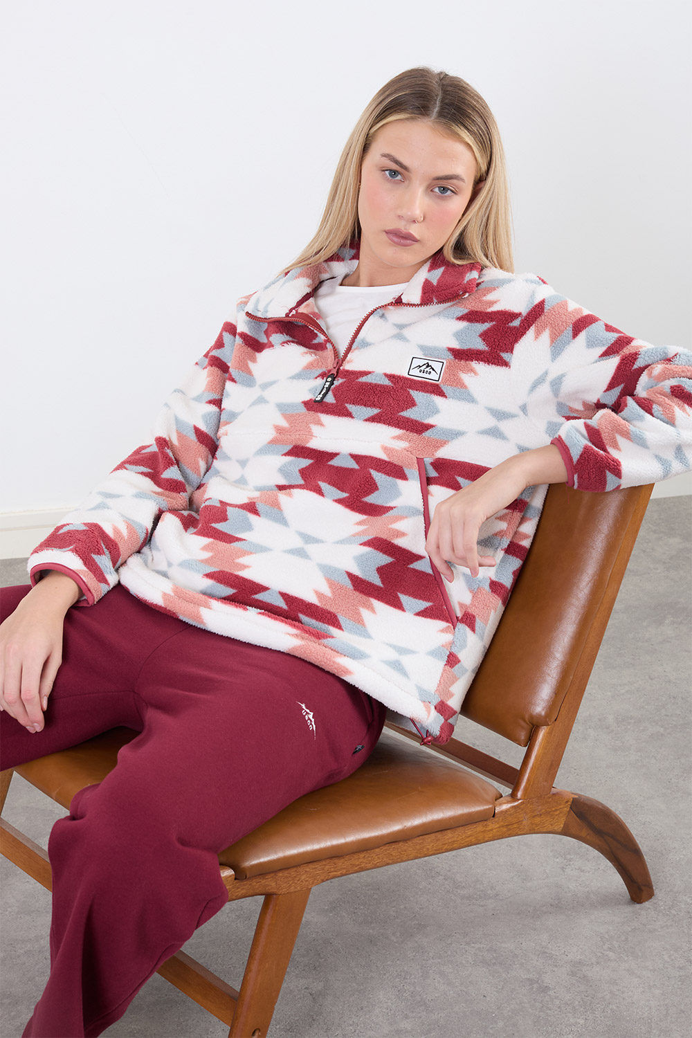 https://www.iclothing.com/media/catalog/product/u/s/usco45508-wine_abstract_44.jpg