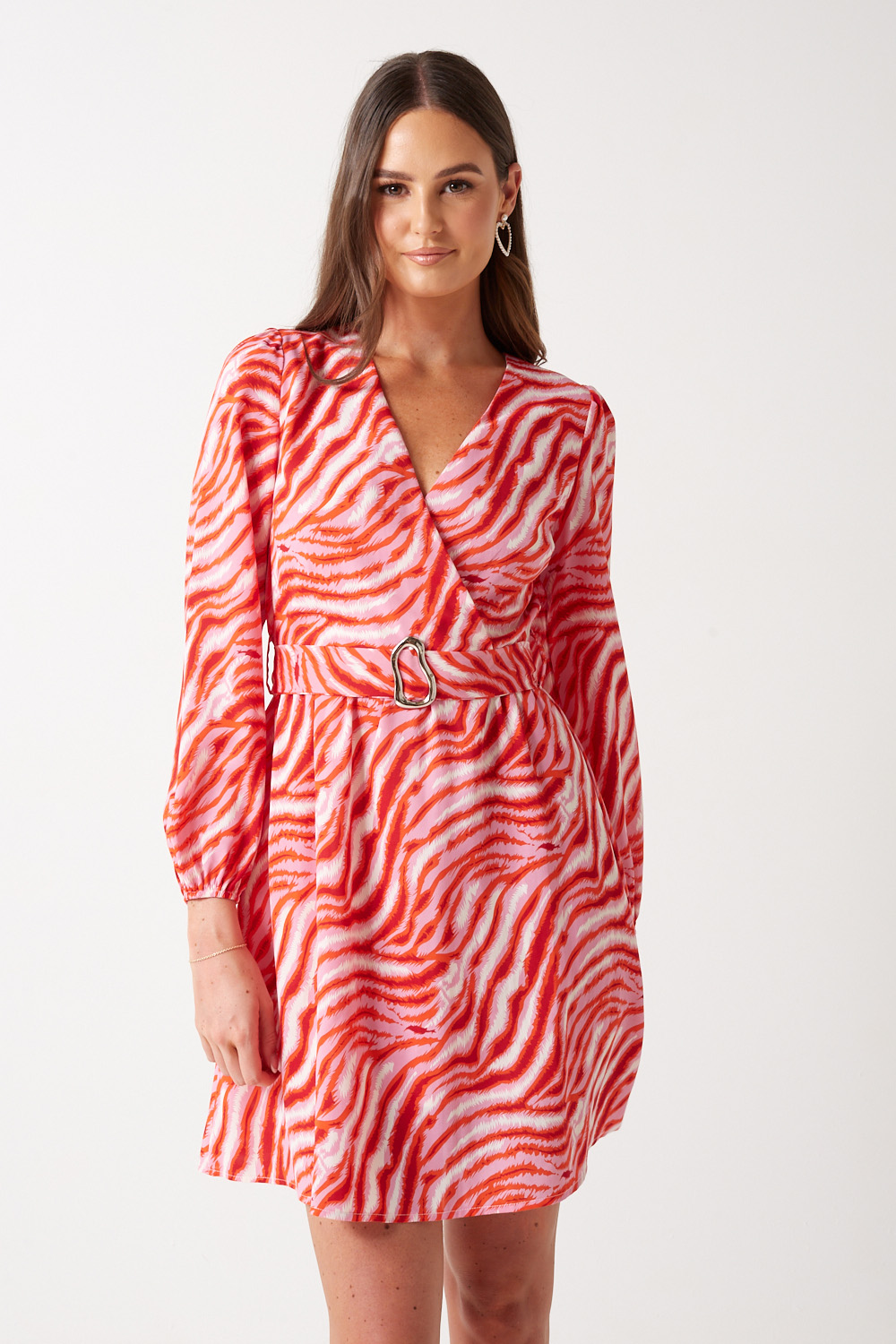 https://www.iclothing.com/media/catalog/product/v/i/viva_printed_short_dress_in_red-1.jpg